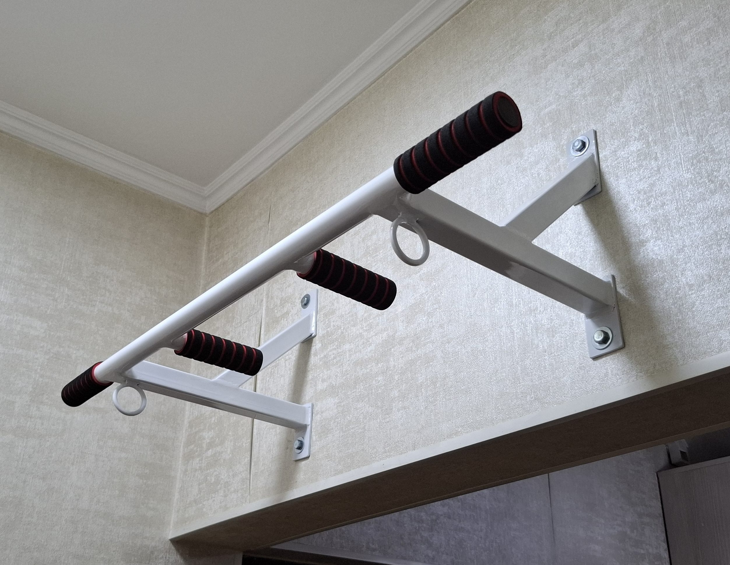 Турник наддверный «Классический c узким хватом»